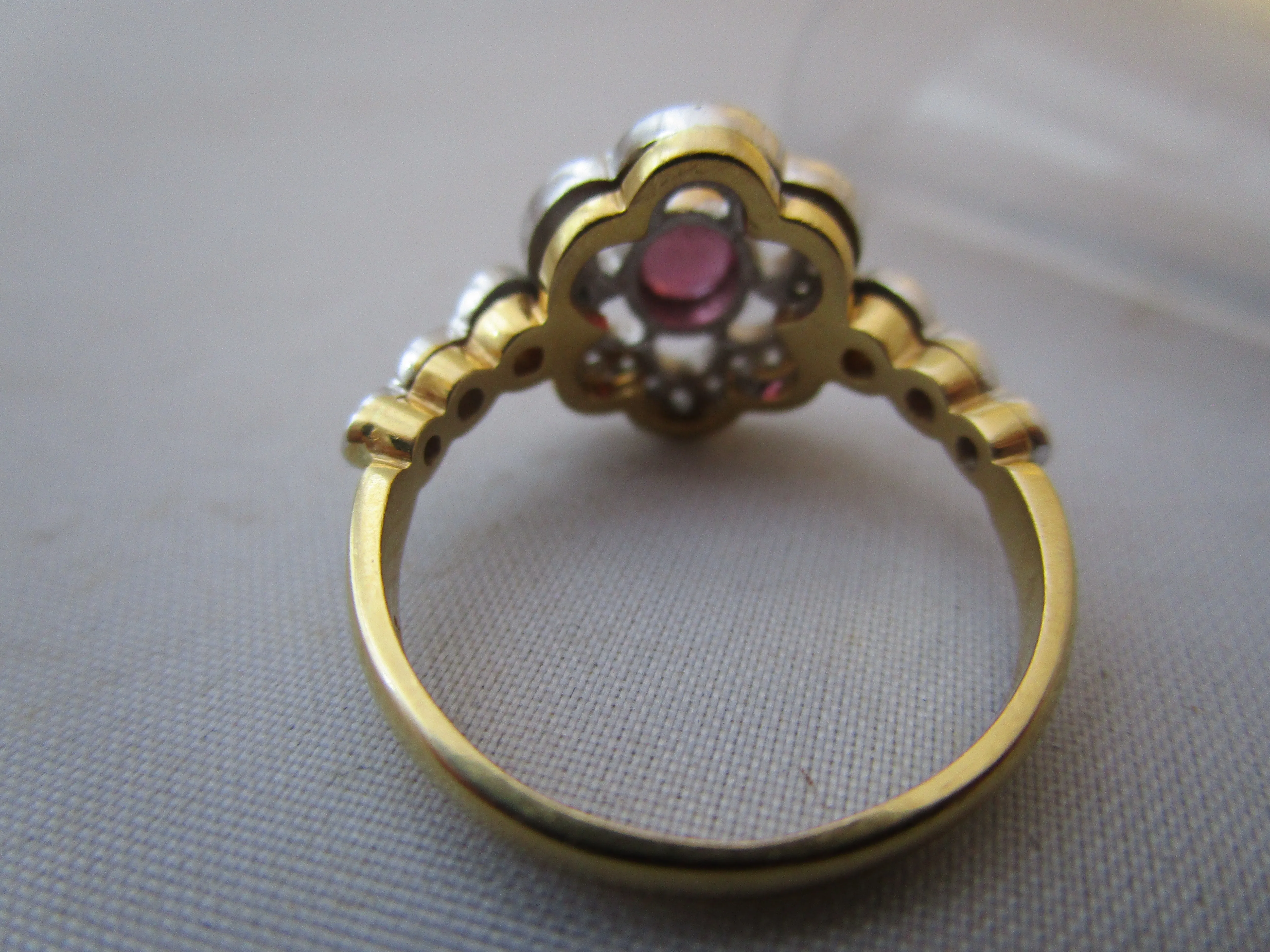 18K Gold Ruby And Diamond Floral Cluster Ring Vintage c1987