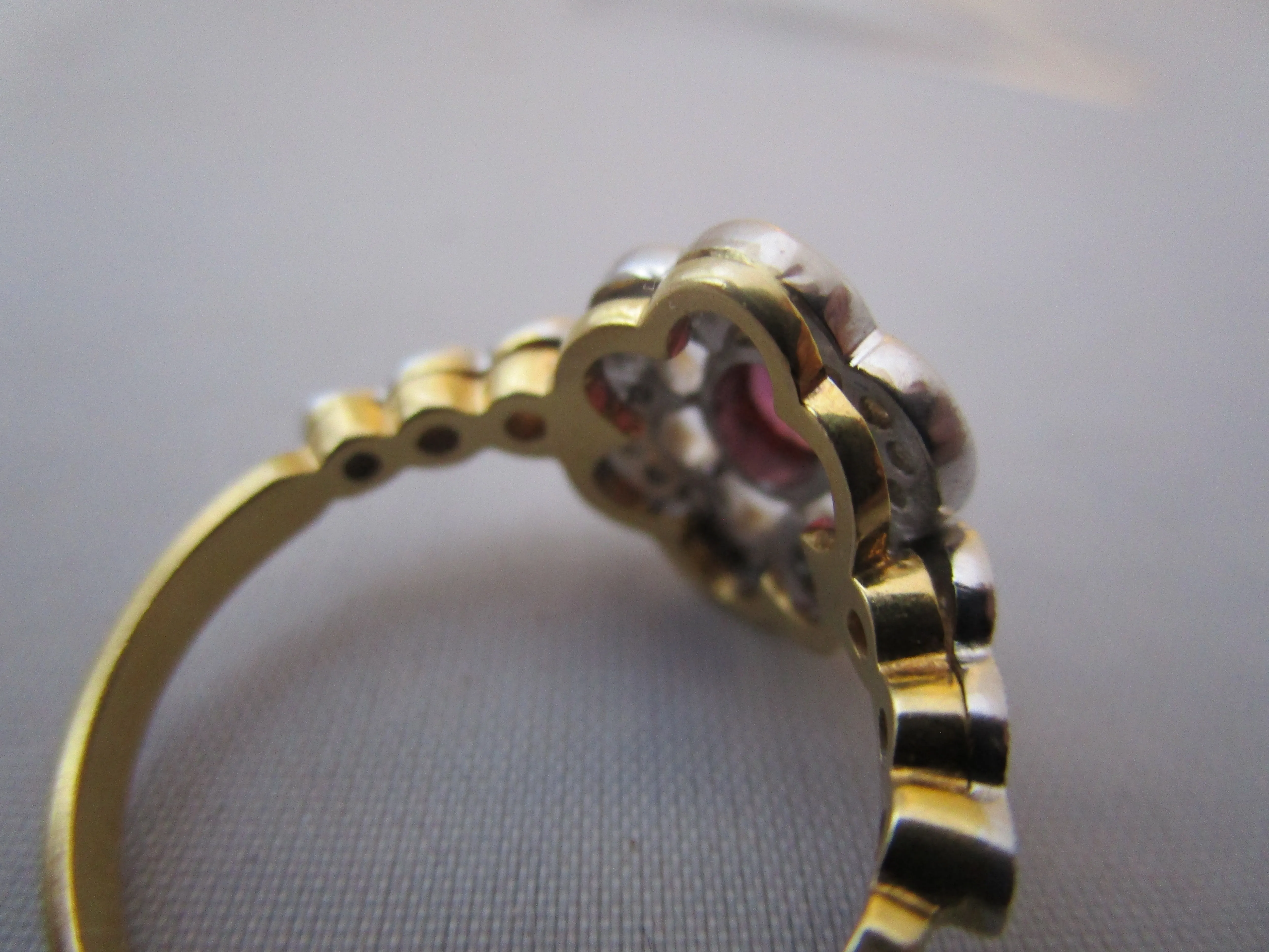 18K Gold Ruby And Diamond Floral Cluster Ring Vintage c1987