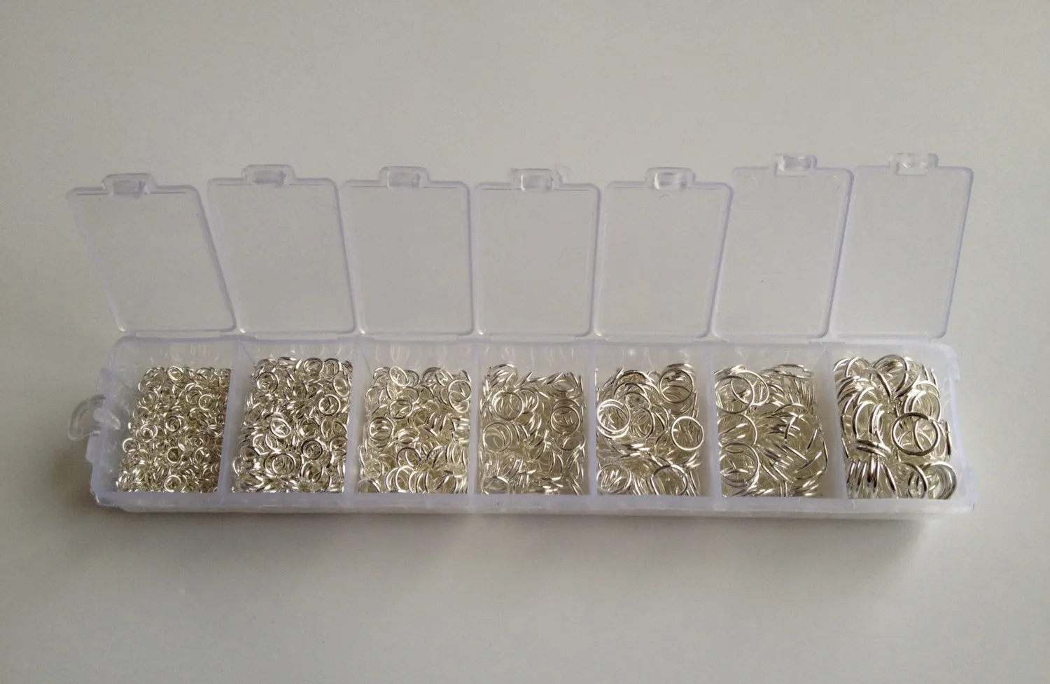 Assorted Sizes 1500 pcs Silver Plated Cut Open Jump Rings 3mm 4mm 5mm 6mm 7mm 8mm Plastic Case Box Jewelry Making Supplies Crafts
