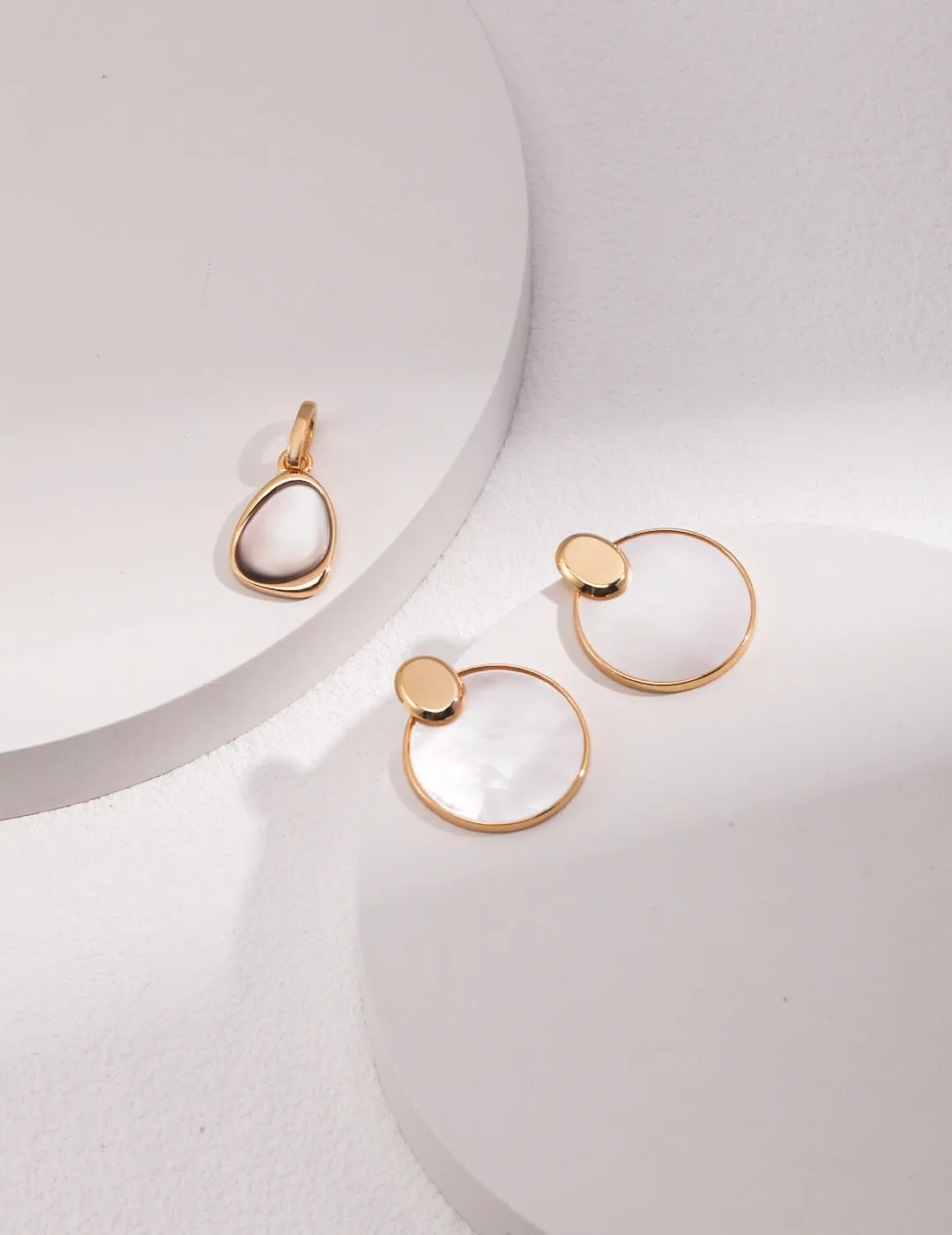 Minimalist Detachable Mother-Of-Pearl Earrings