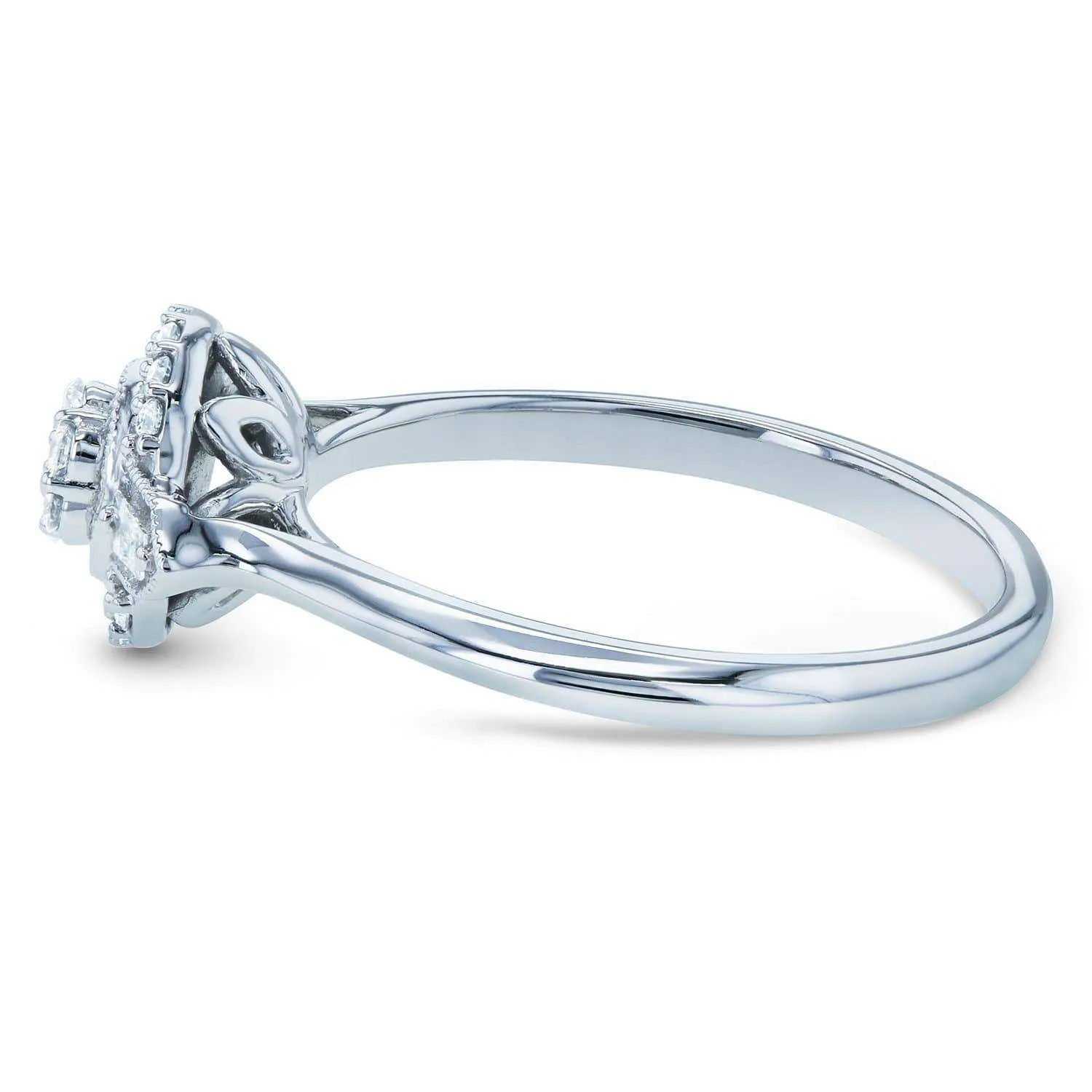 Round Cluster Pinched Halo Diamond Ring
