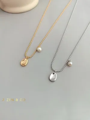 SAMMY Minimalist dainty pearl necklace