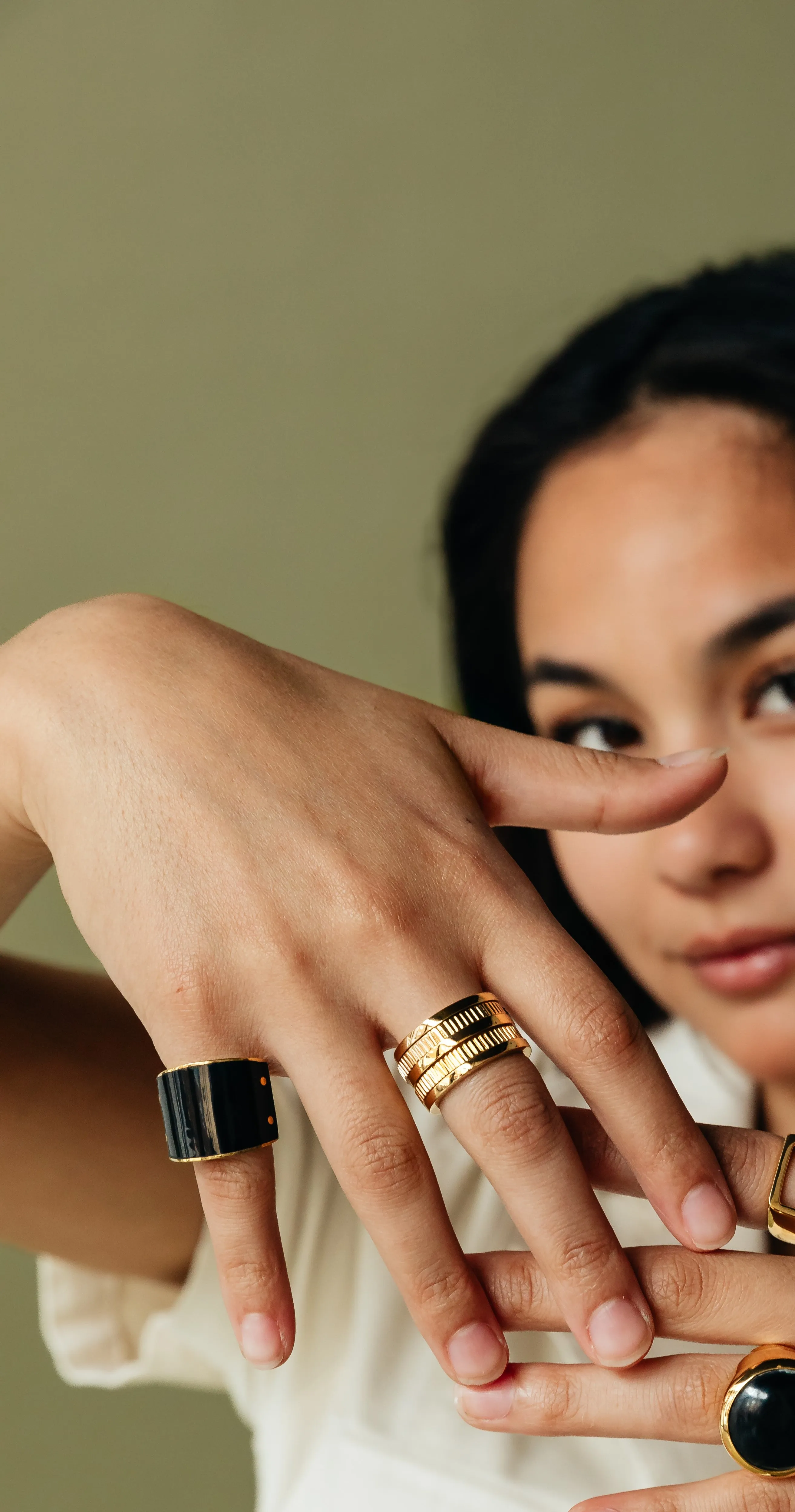 Sana Horn Band Ring