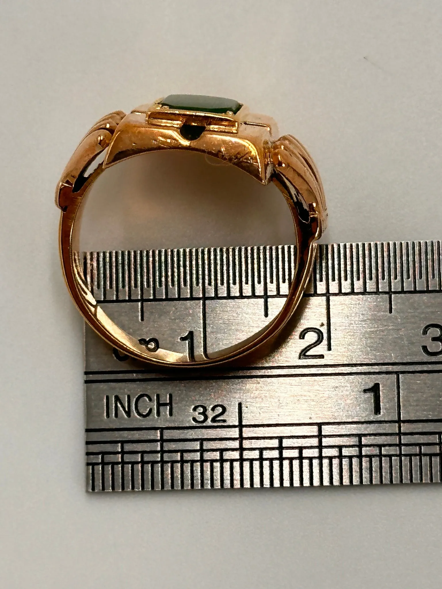 Unique 14ct Yellow Gold Ring with Hexagonal Glass Plate